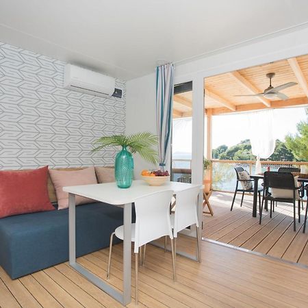 Mara'S Coast - Amelia Apartment Pakoštane Екстериор снимка