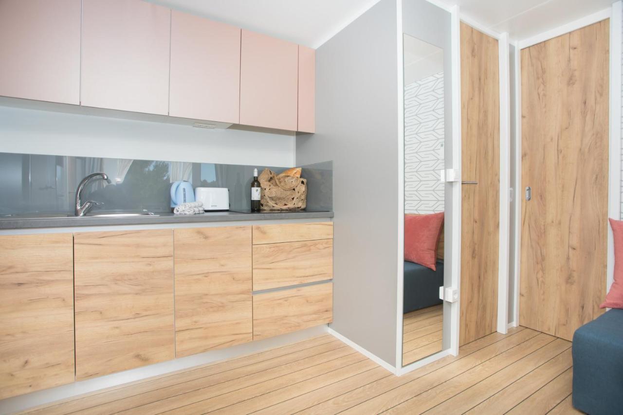 Mara'S Coast - Amelia Apartment Pakoštane Екстериор снимка